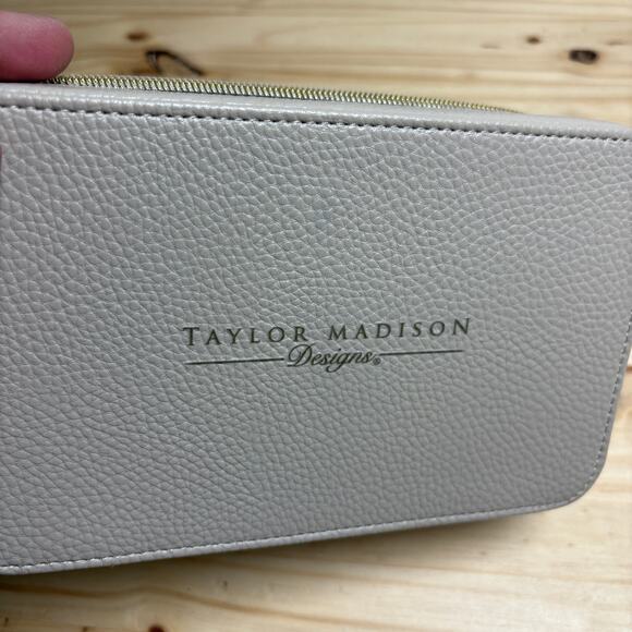 Taylor Madison Designs Travel Jewelry Organizer Makeup Bag Tan Leather - Picture 8 of 10